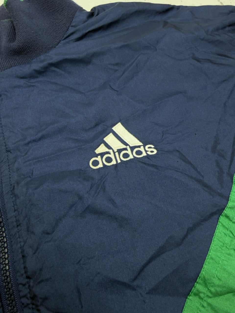 Adidas Trainingsjacke blau grün Detail