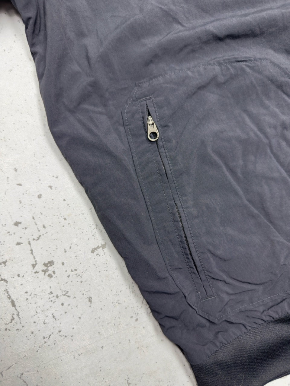 Adidas Bomberjacke schwarz Detail