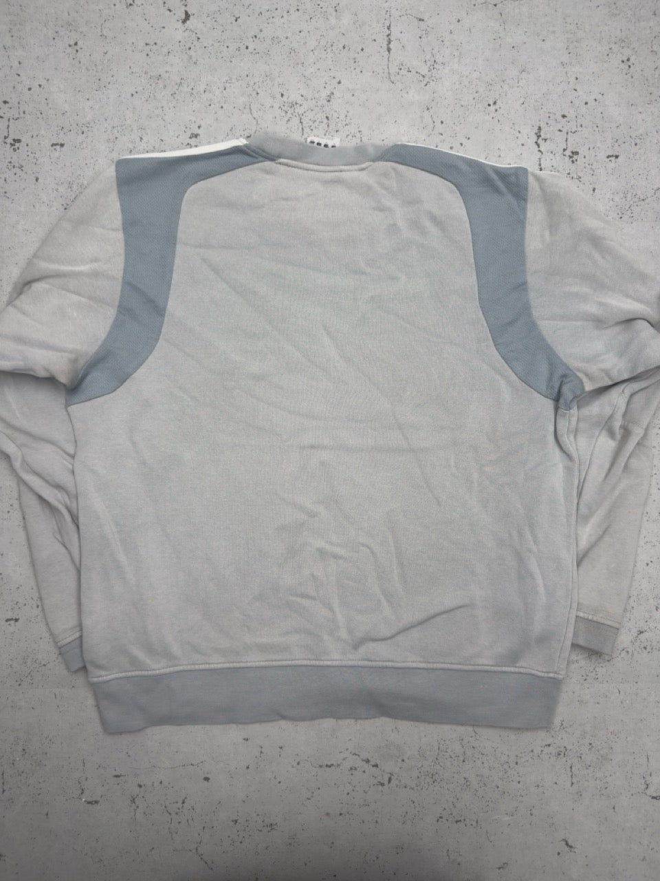 Adidas Sweatshirt hellgrau Etikett