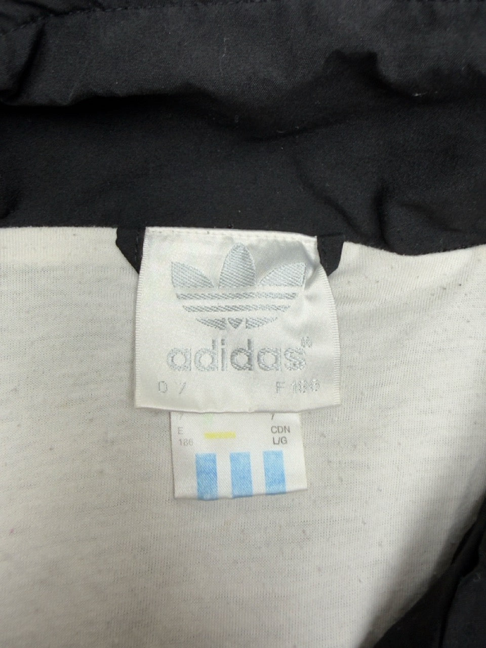 Adidas Trainingsjacke schwarz Detail
