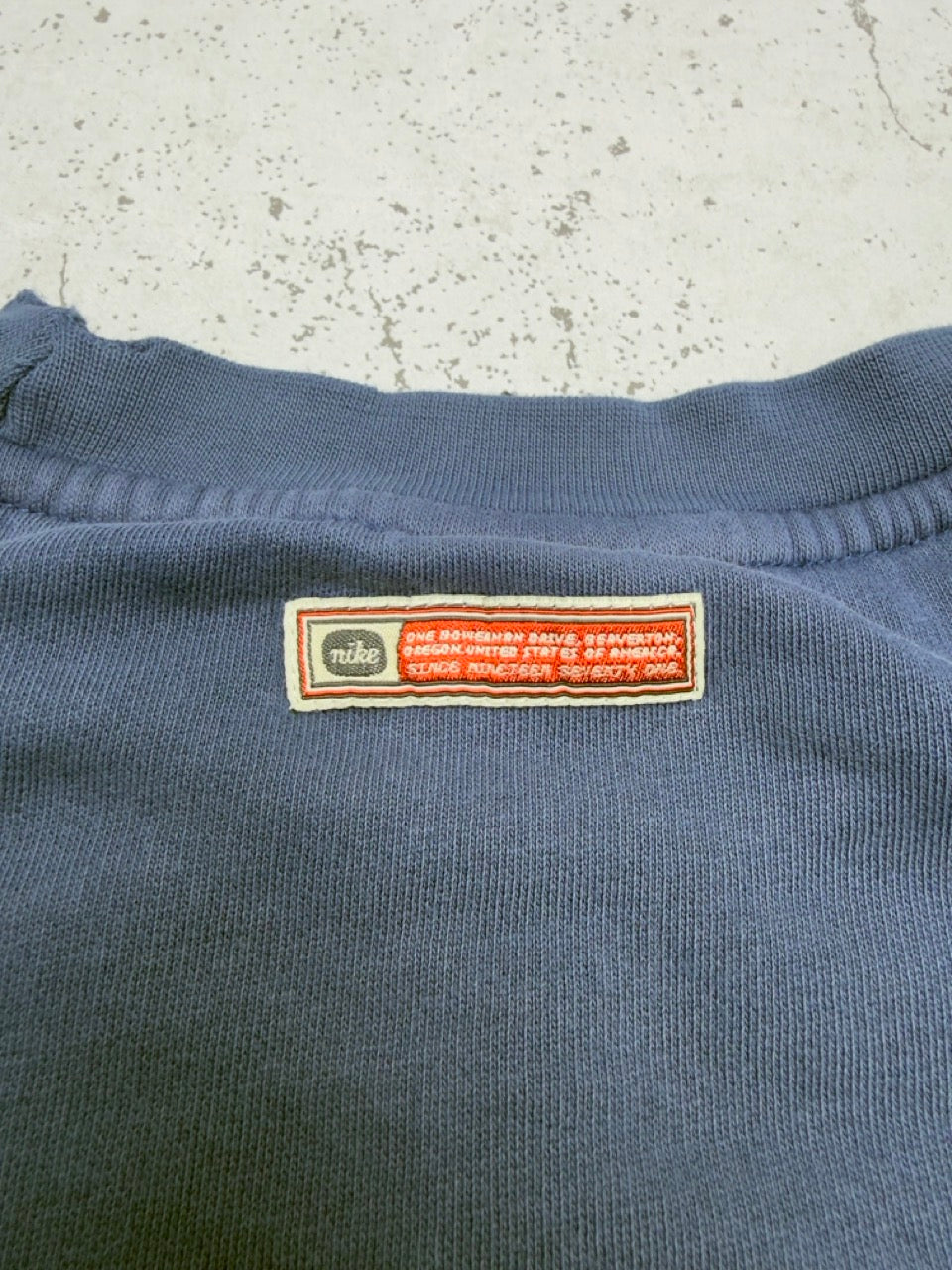 Nike Sweatshirt blau Etikett
