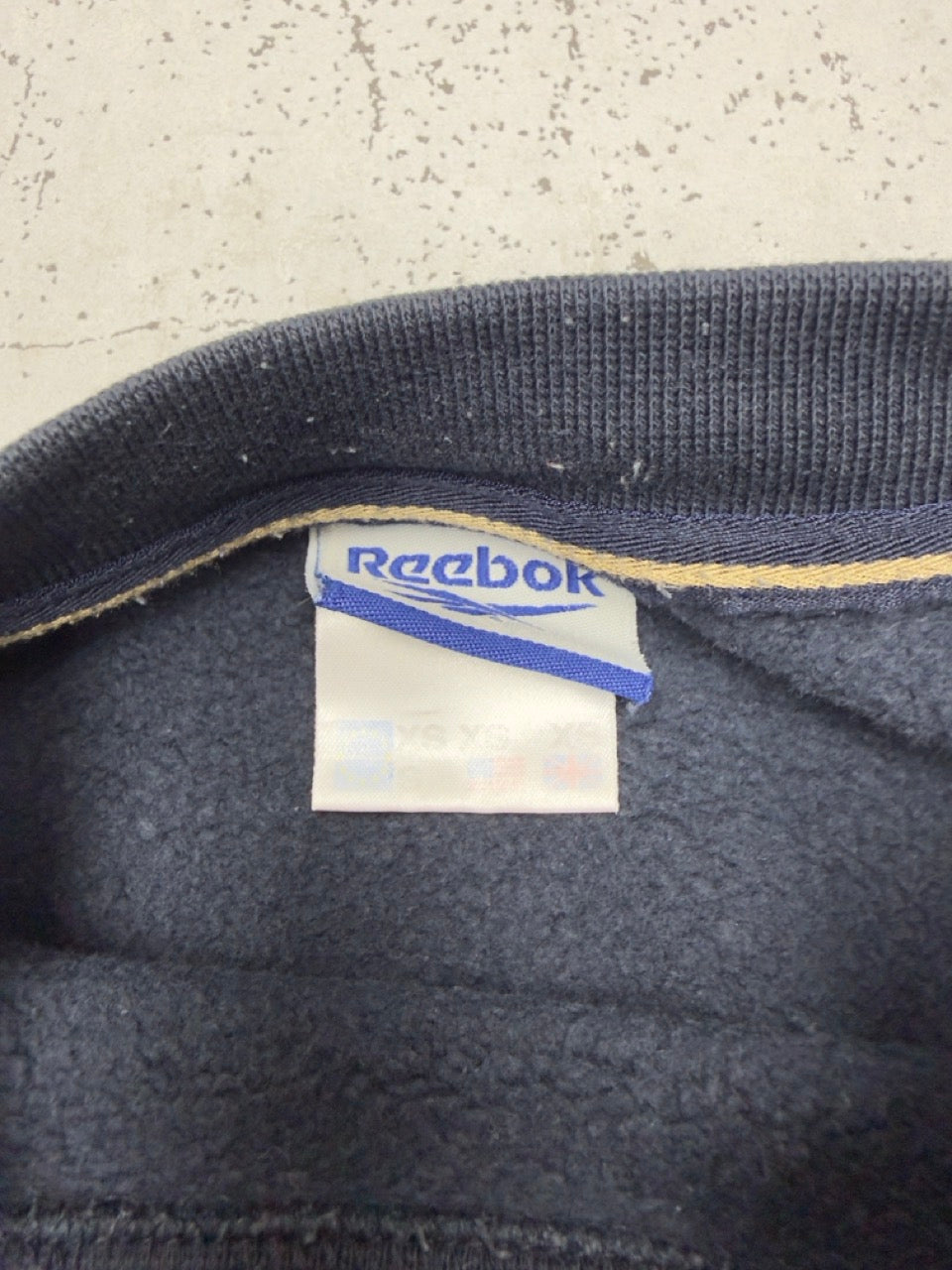 Reebok Sweatshirt blau grau Detail