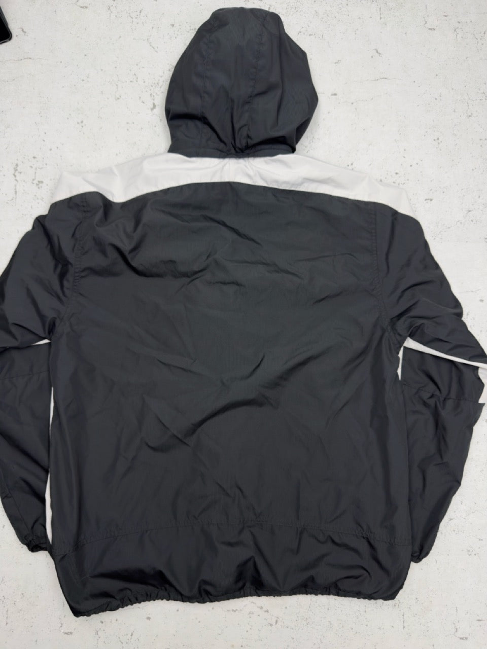Adidas Kapuzenjacke schwarz grau Etikett