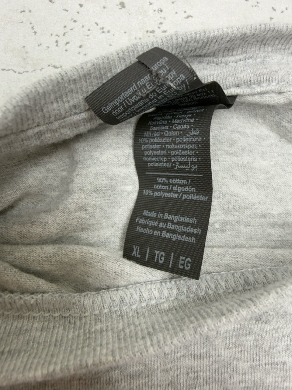 Kaugummi T-Shirt grau meliert Etikett