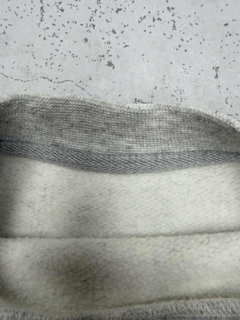 Nike Sweatshirt hellgrau Kragen Detail