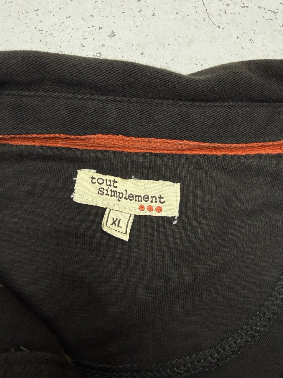 Rugby Longsleeve schwarz beige gestreift Detail