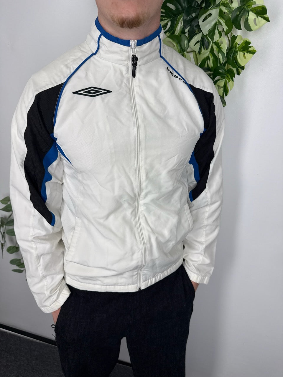 Umbro Trainingsjacke weiß blau Fitpic