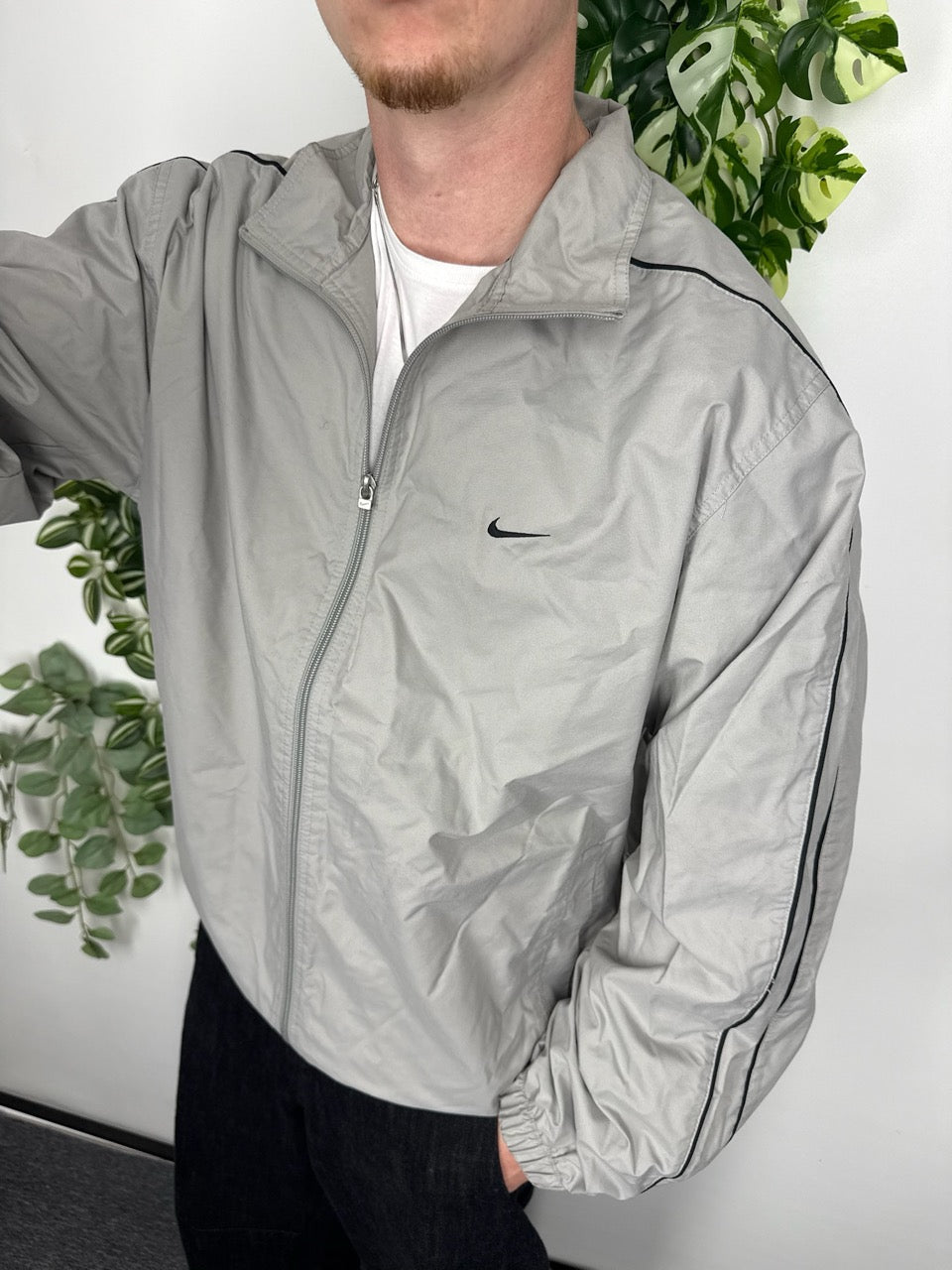 Nike Windbreaker beige schwarz Fitpic