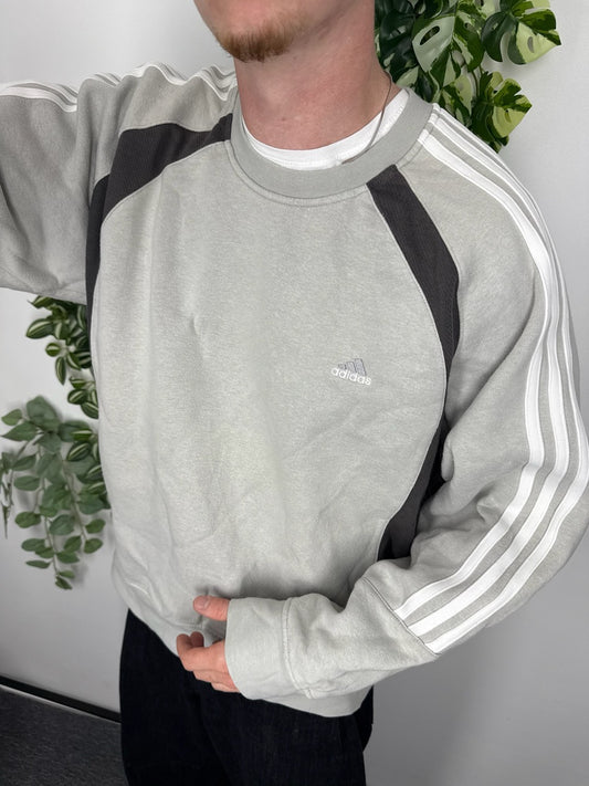 Adidas Sweatshirt hellgrau Fitpic