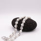 „Silver Pearl“ Perlen-Hosenkette Wallet Chain mit Silber-Details Y2K Streetstyle