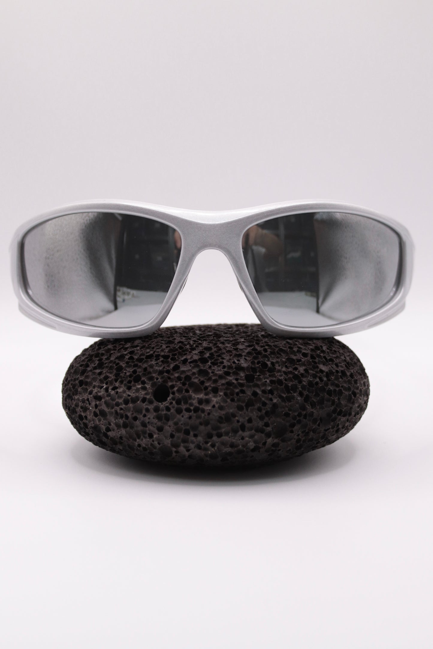 Silber Sport-Sonnenbrille • Futuristic Y2K Vibe