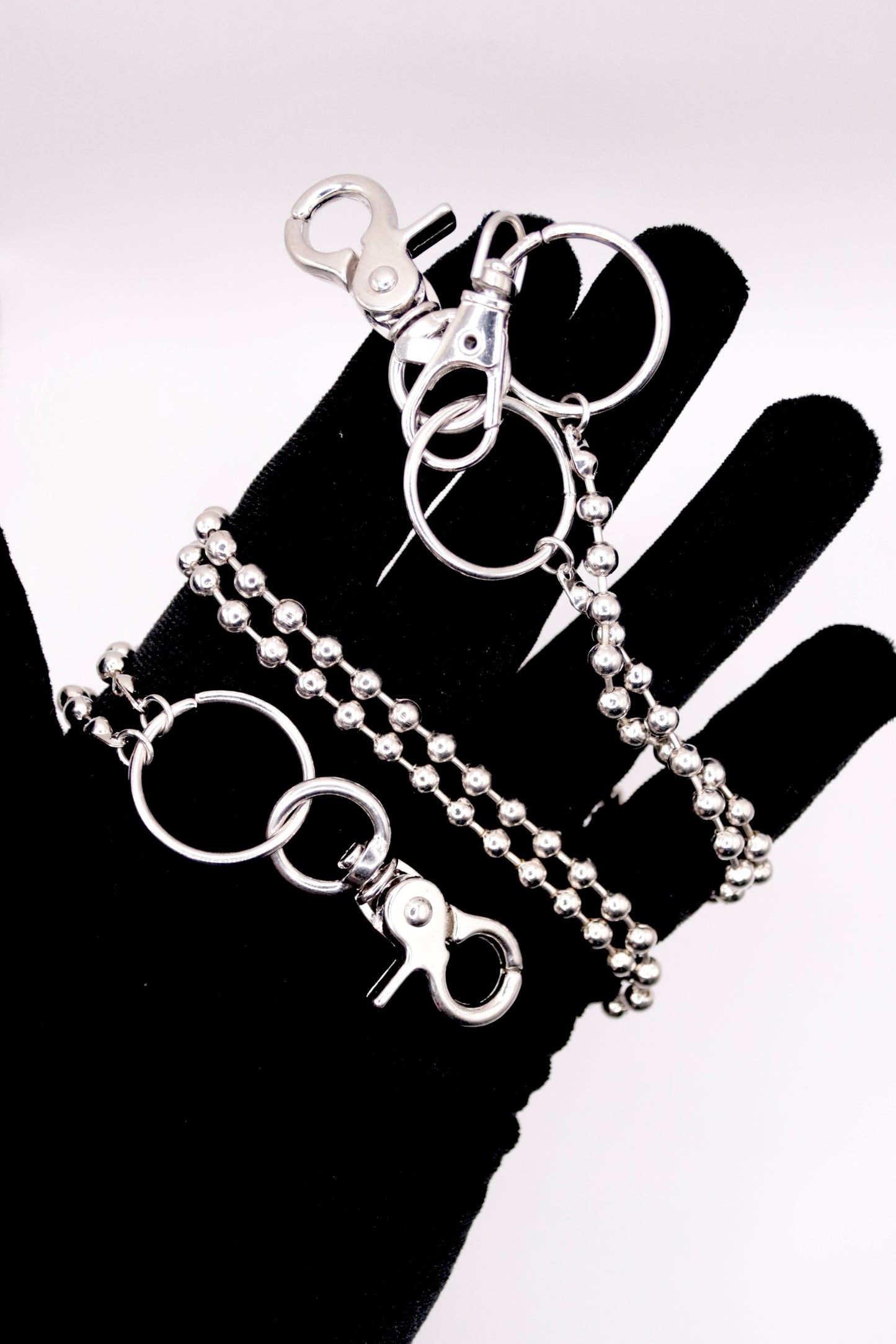 „Steel Orbit“ – Minimalistische doppelte Kugel-Hosenkette in Silber