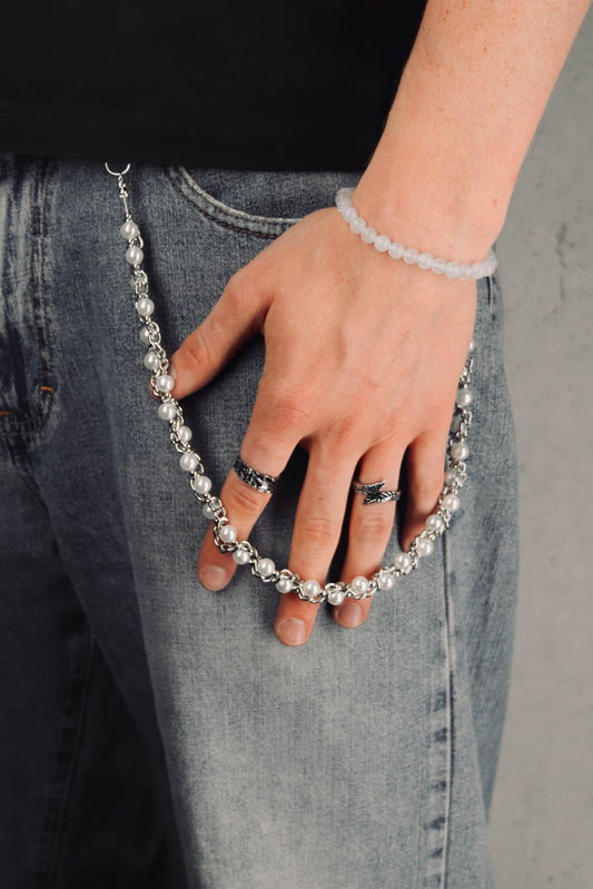 „Silver Pearl“ Perlen-Hosenkette Wallet Chain mit Silber-Details Y2K Streetstyle
