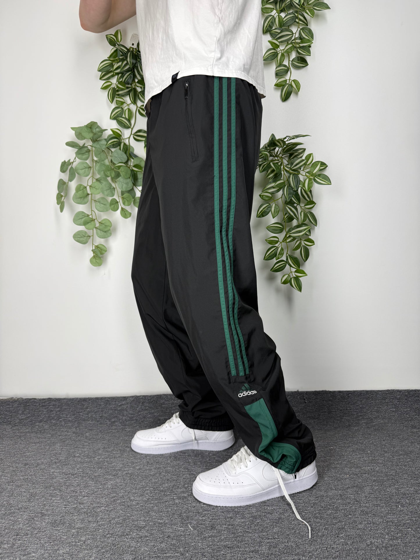 Adidas vintage Trackpants Jogginghose Jogger baggy Fit Streetwear schwarz L