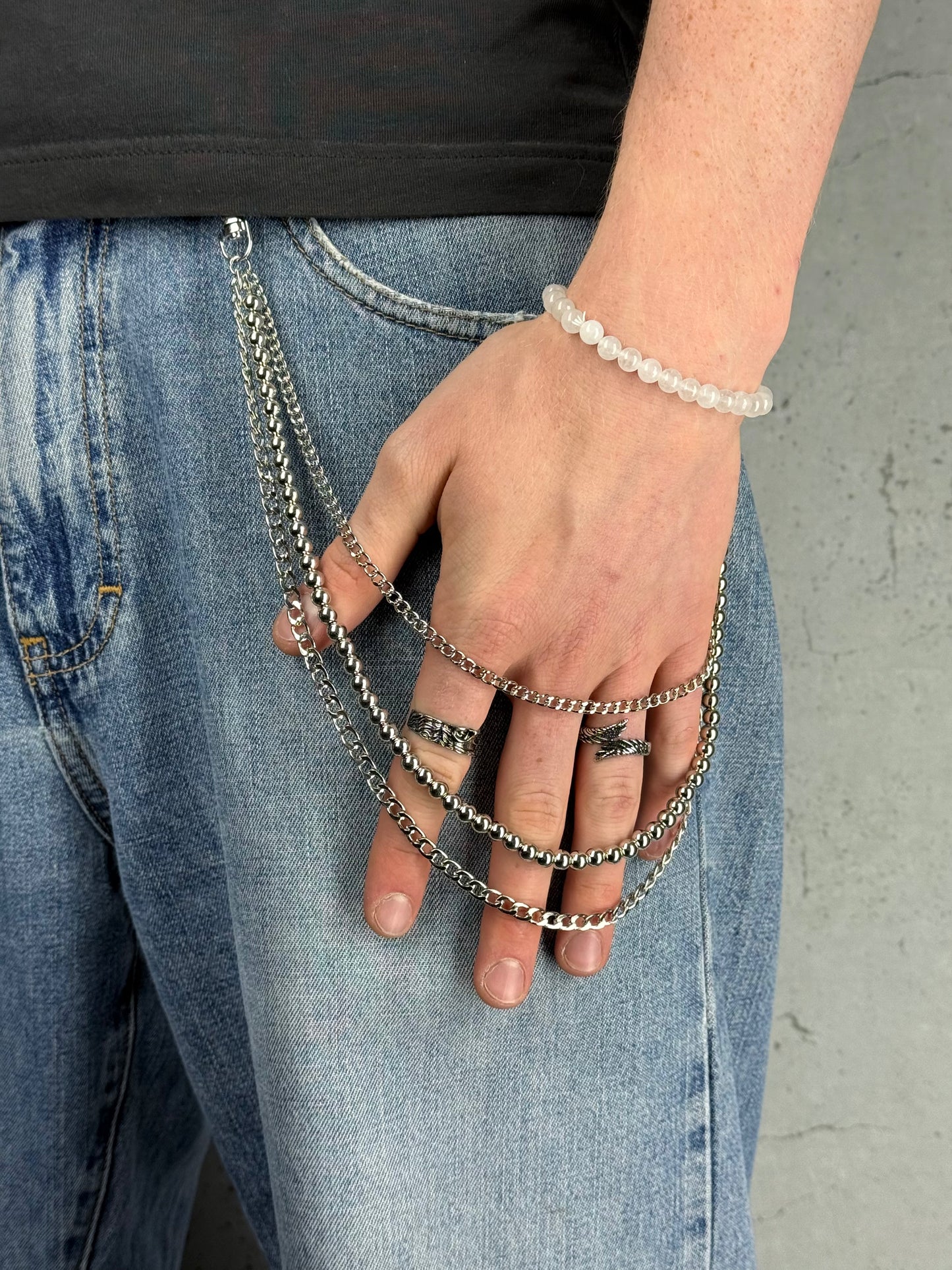 "Urban Edge" - Stylische Hosenkette mit dreifachem Kettendesign für Jeans & Streetwear