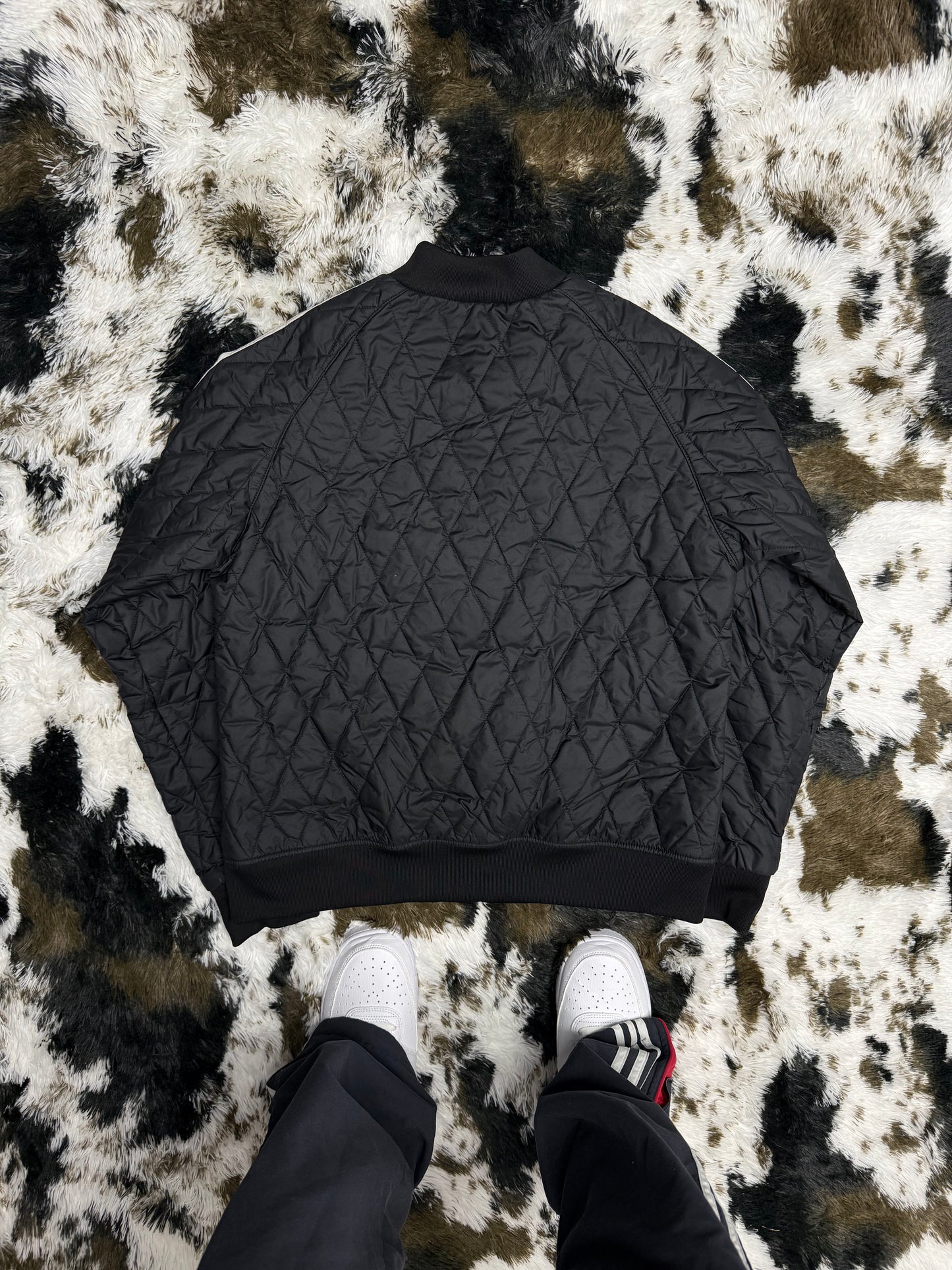 Adidas Originals Crown Three Stripes gepufferte Bomberjacke Jacke Streetwear warm S