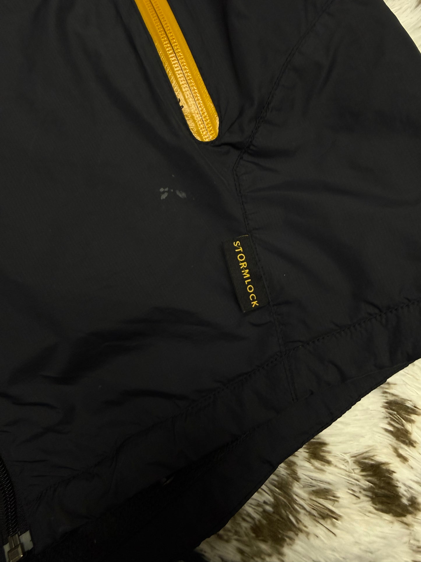 Jack Wolfskin Stormlock Recco Rescue System Jacke Windbreaker Fleece M