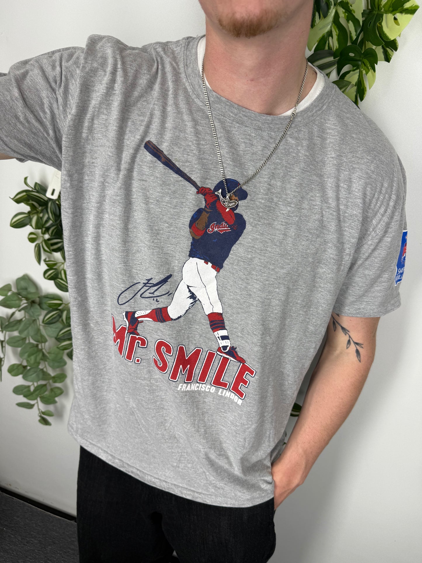 Vintage Francisco Lindor Mr. Smile MLB Baseball T-Shirt grauL