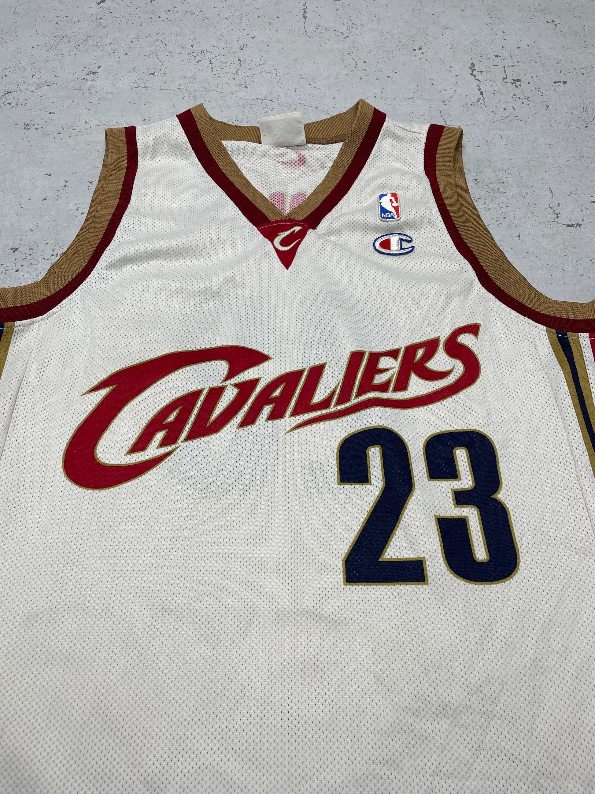 Champion NBA Cavaliers Lebron James 23 Jersey Trikot M - MonkeysVintage