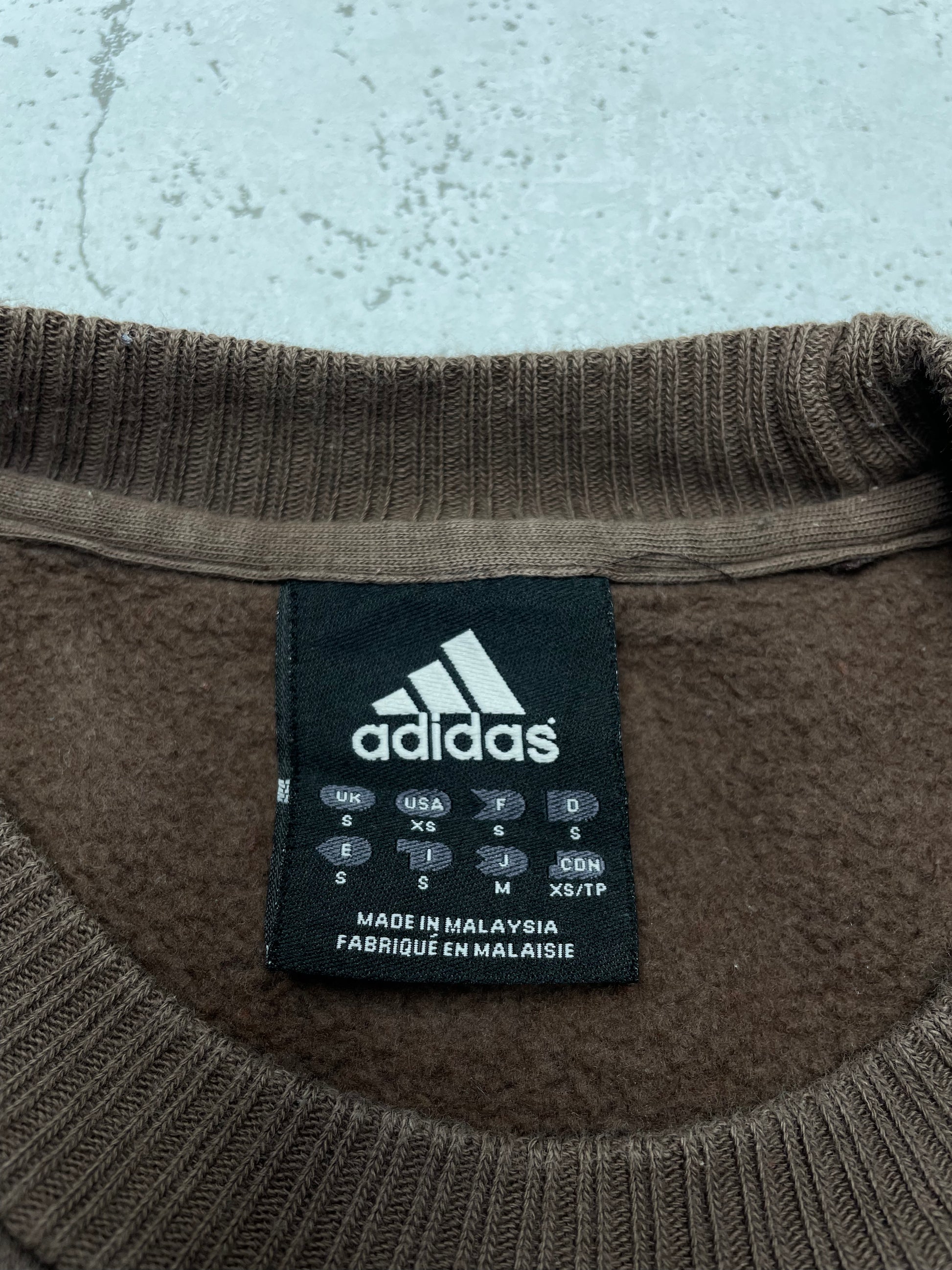 Adidas Y2K Vintage Spellout Sweatshirt embroidered S - MonkeysVintage