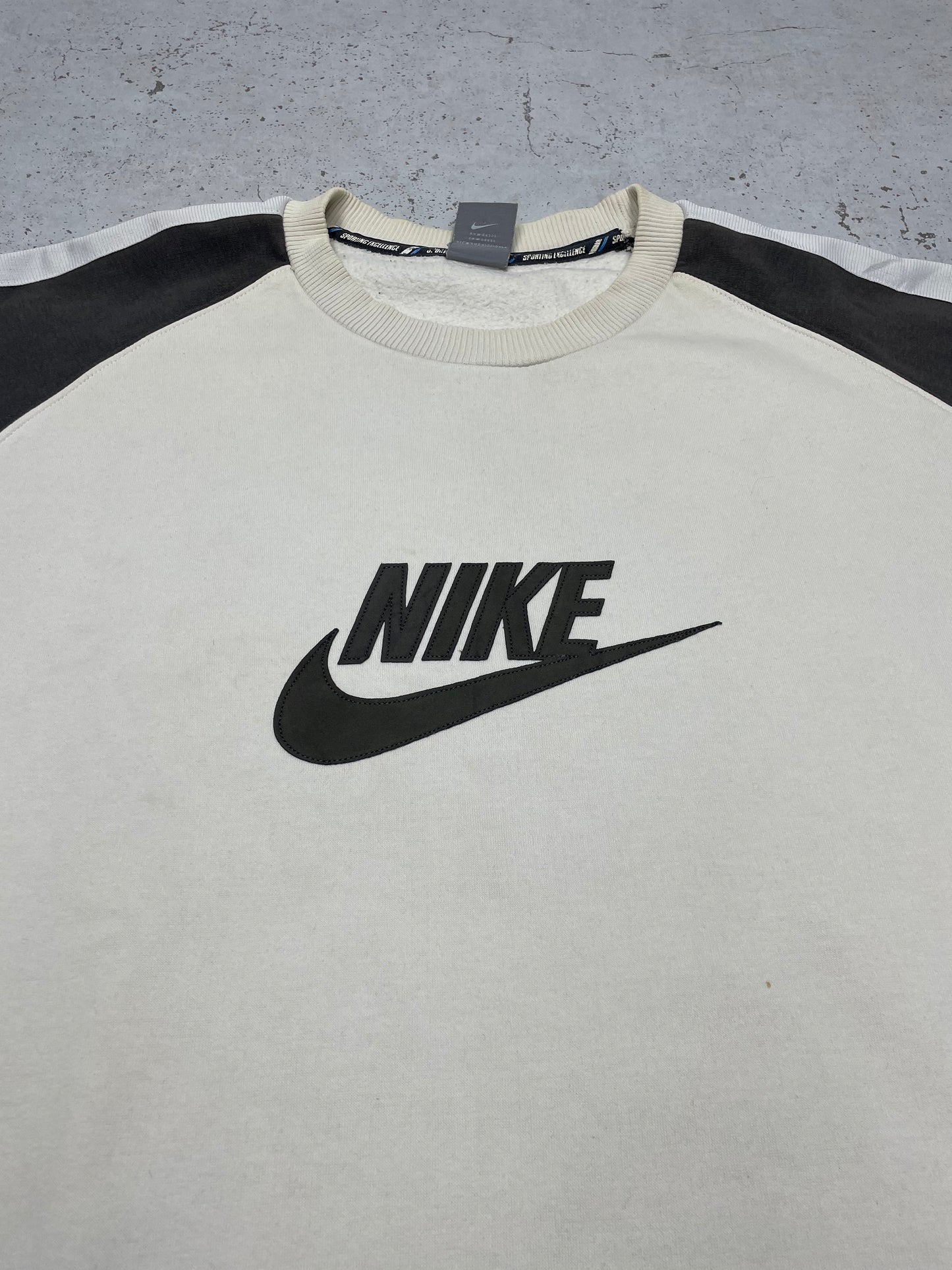Nike Vintage embroidered Sweatshirt weiß schwarz XL