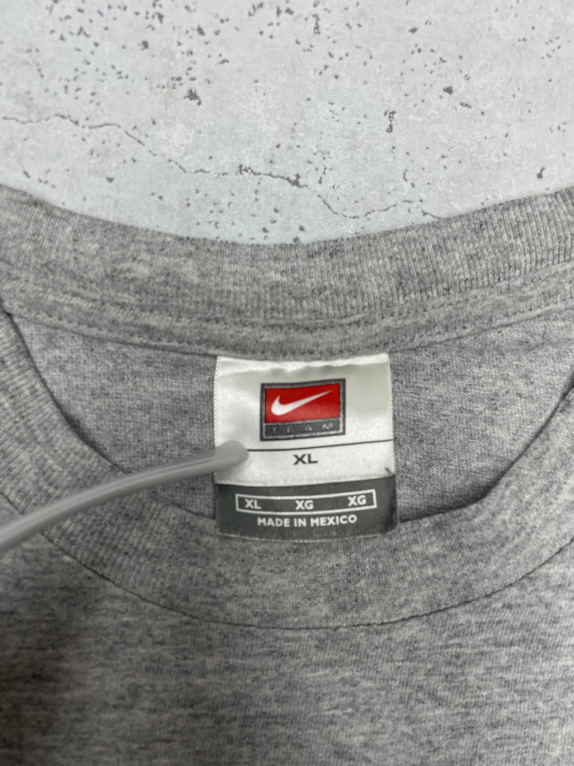 Nike USA Football Vintage T-Shirt XL - MonkeysVintage