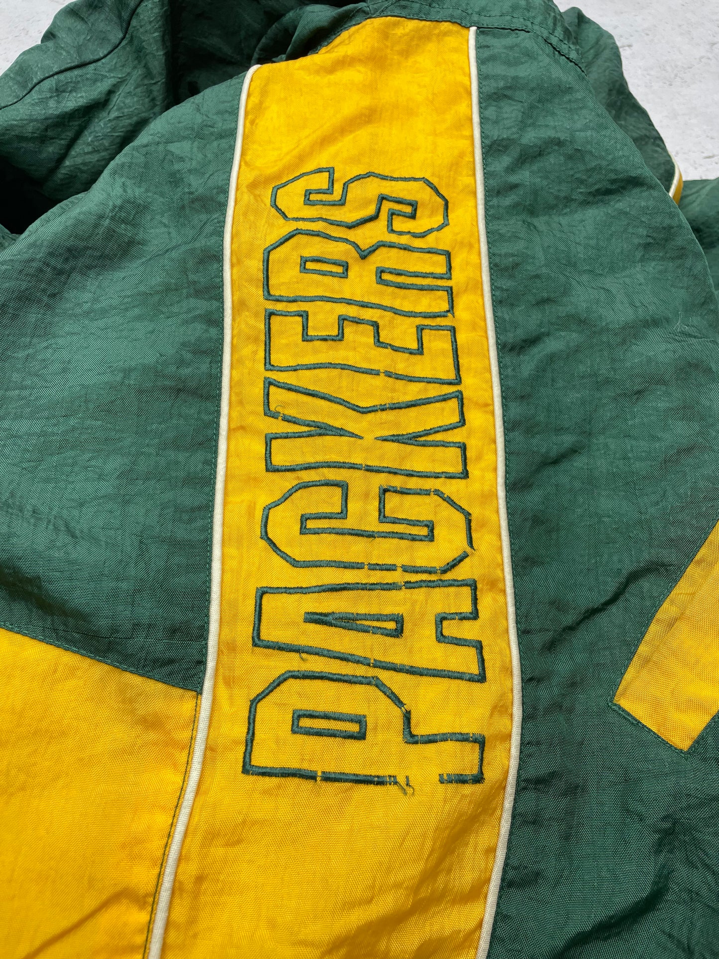 NFL Green Bay Packers Football Vintage Jacke gefüttert grün gelb S - MonkeysVintage