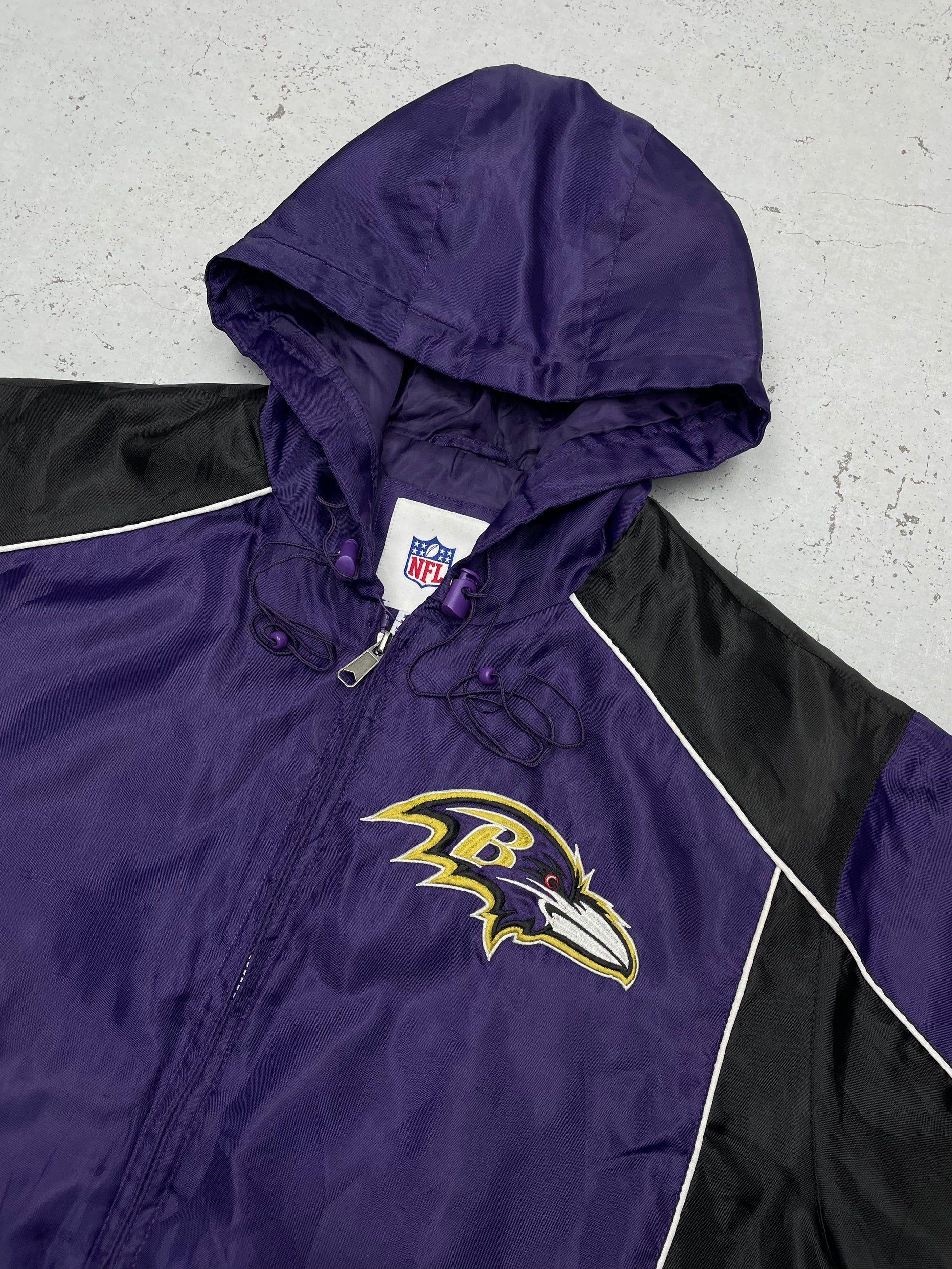 NFL Baltimore Ravens Vintage Windbreaker Jacke lila schwarz XL - MonkeysVintage