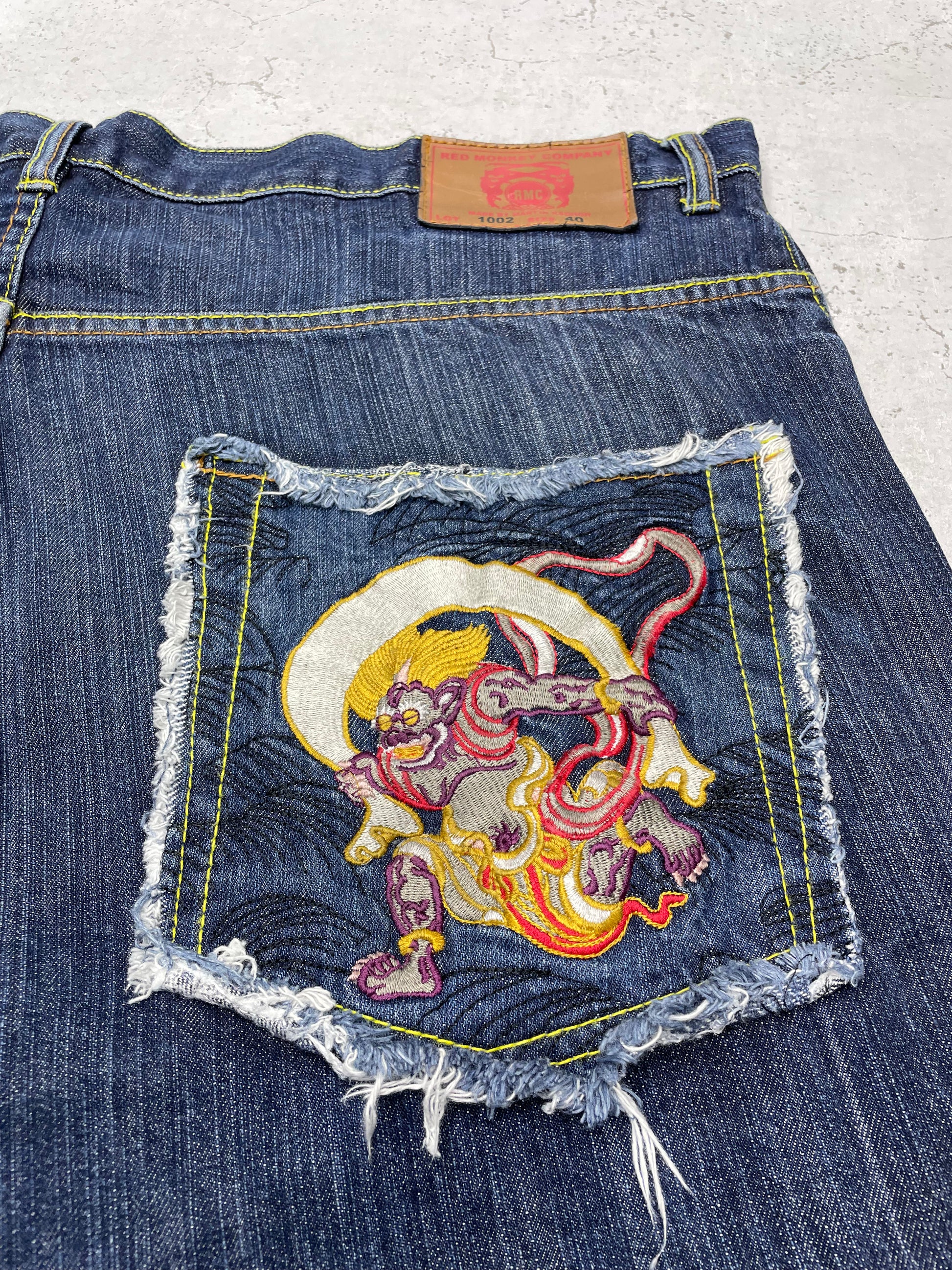 Red Monkey Vintage Baggy Y2K embroidered Jeans blau W40 - MonkeysVintage
