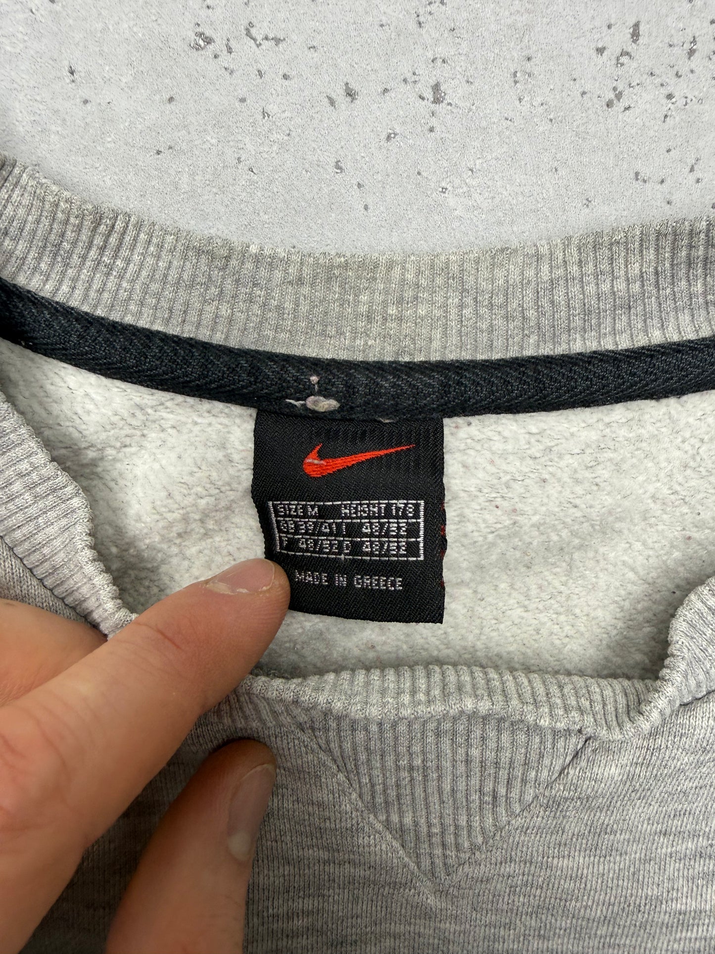Nike großer Swoosh Sweatshirt grau – Foto 4