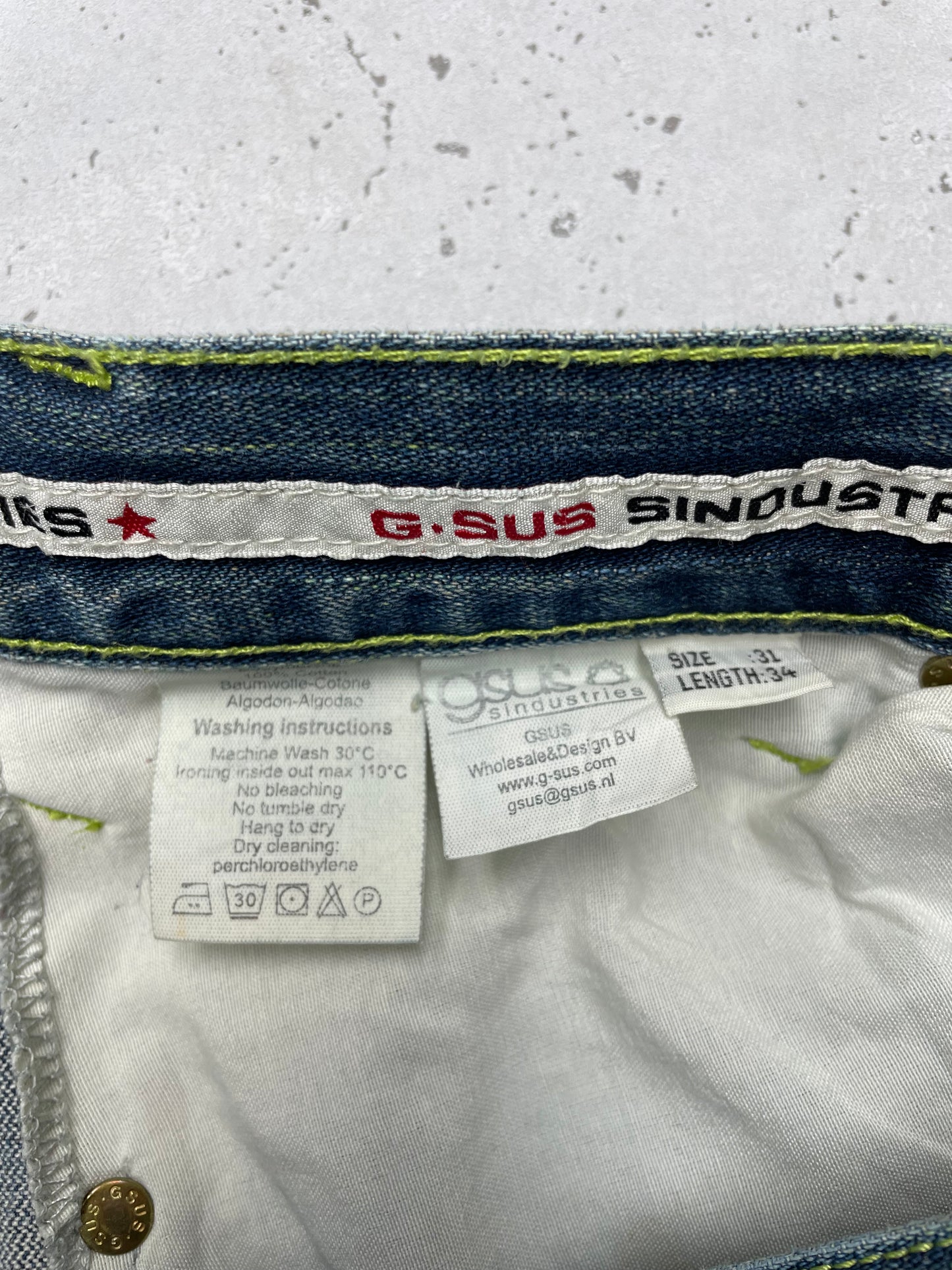 G-SuS sindustries Vintage Y2K low waist Vintage embroidered flared Jeans W31 L34 - MonkeysVintage