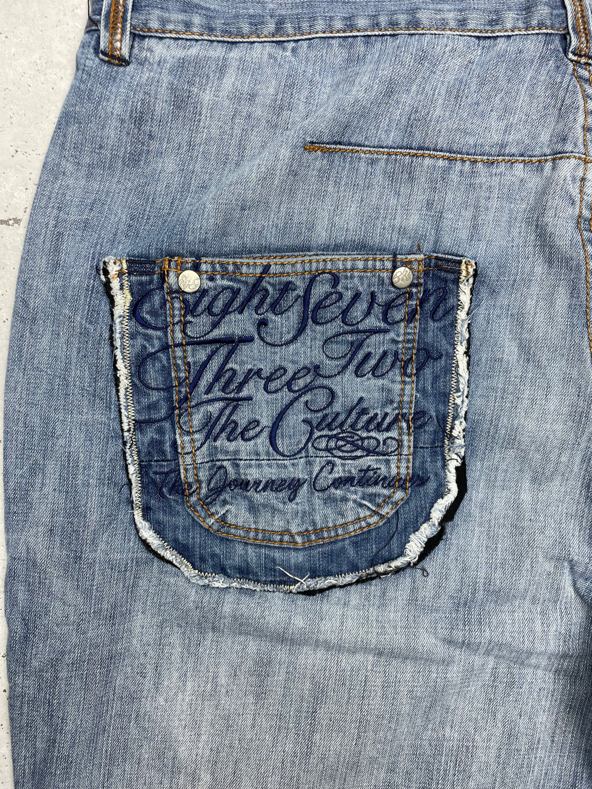 Eight 732 Vintage Y2K Baggy embroidered Jeans blau W44 L34 - MonkeysVintage