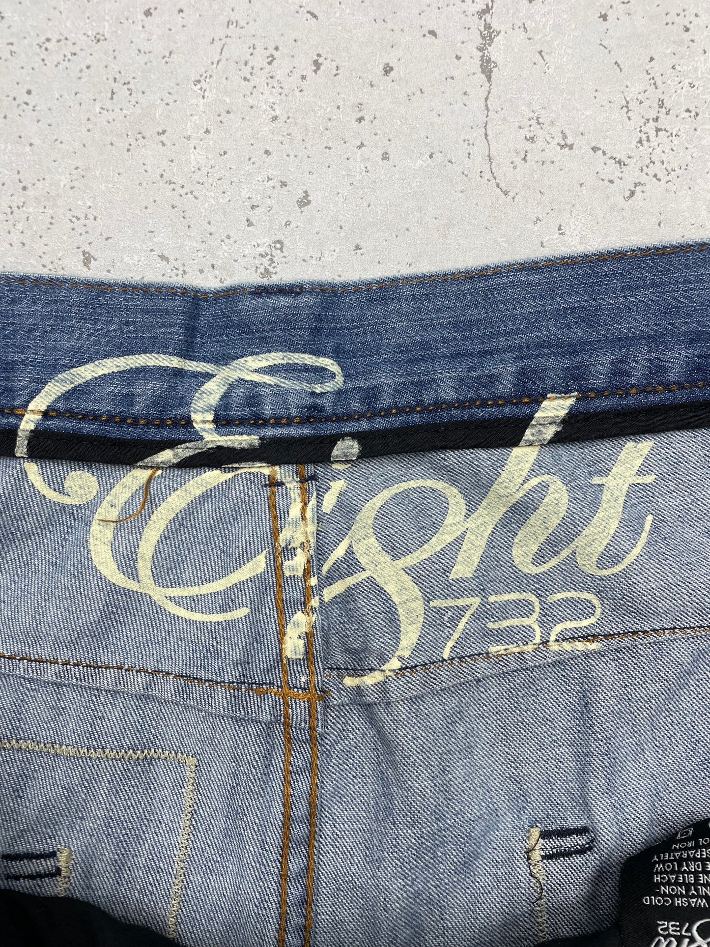 Eight 732 Vintage Y2K Baggy embroidered Jeans blau W44 L34 - MonkeysVintage