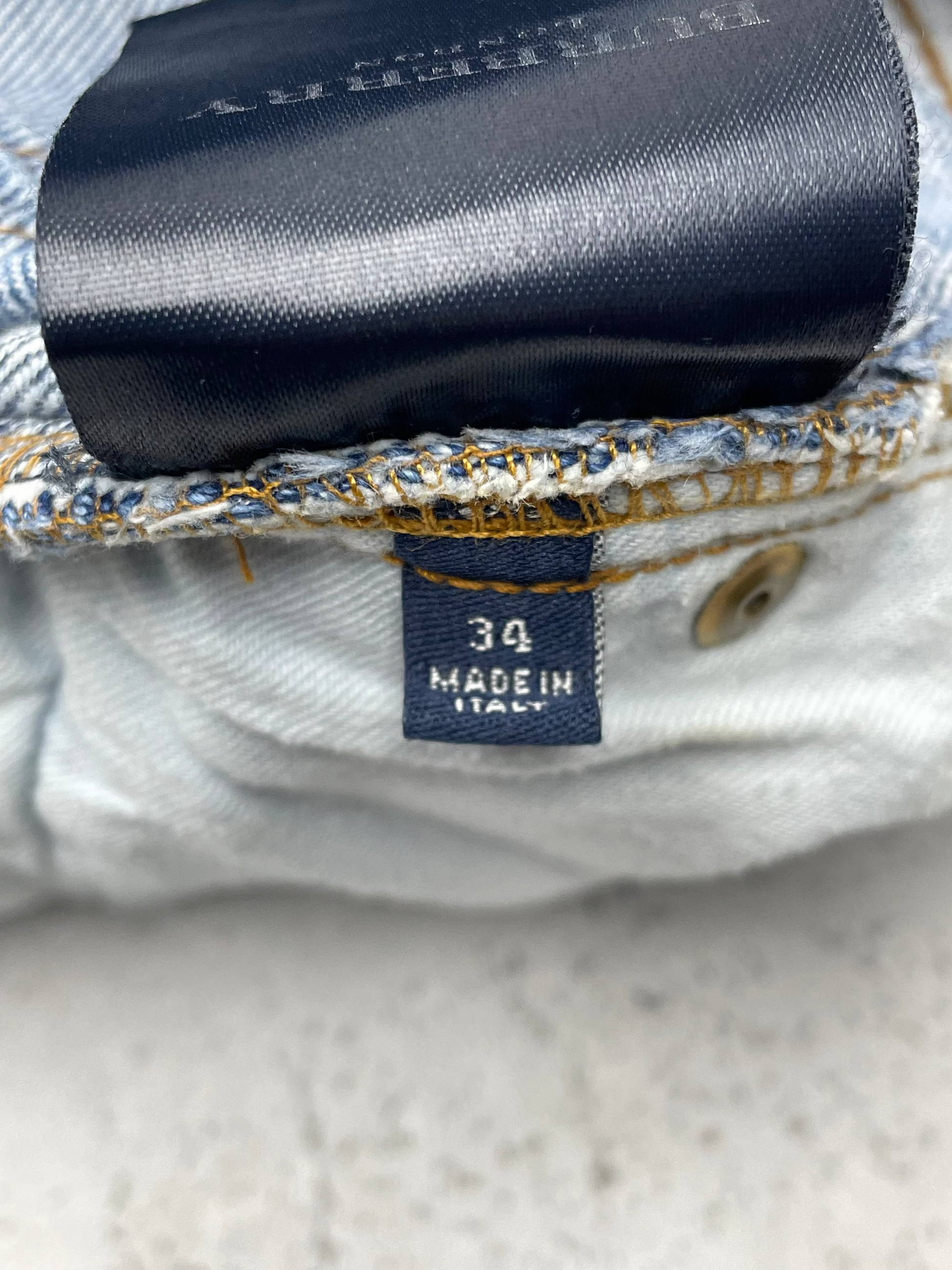 Burberry Jeans Straight Leg Fit hellblau W34 - MonkeysVintage