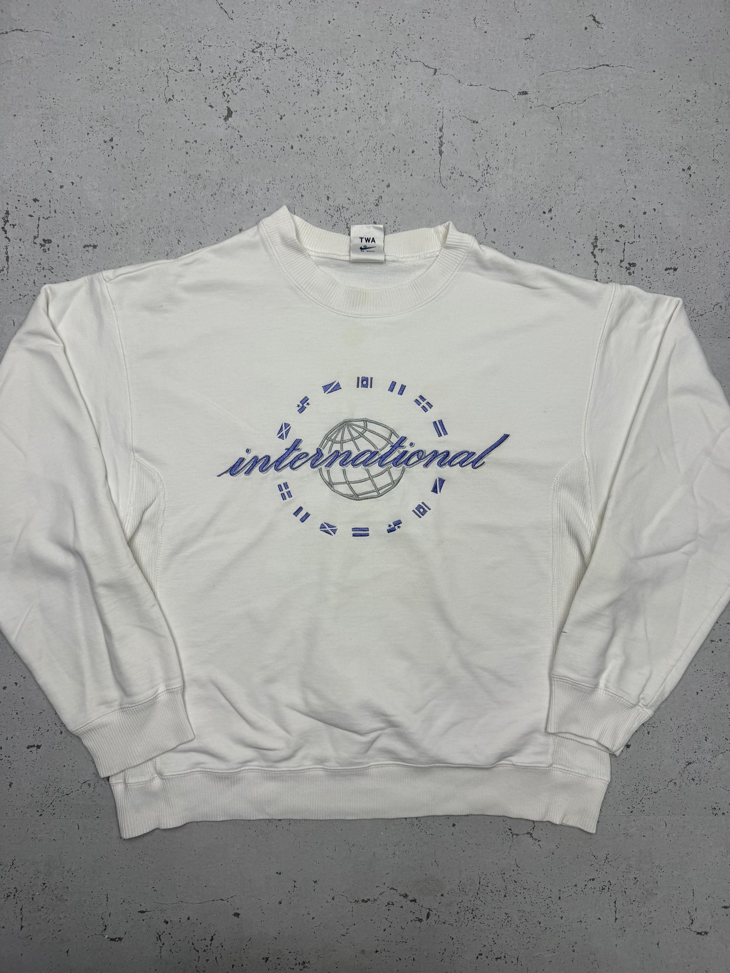 Nike International TWA Stickerei Sweatshirt weiß – Foto 2