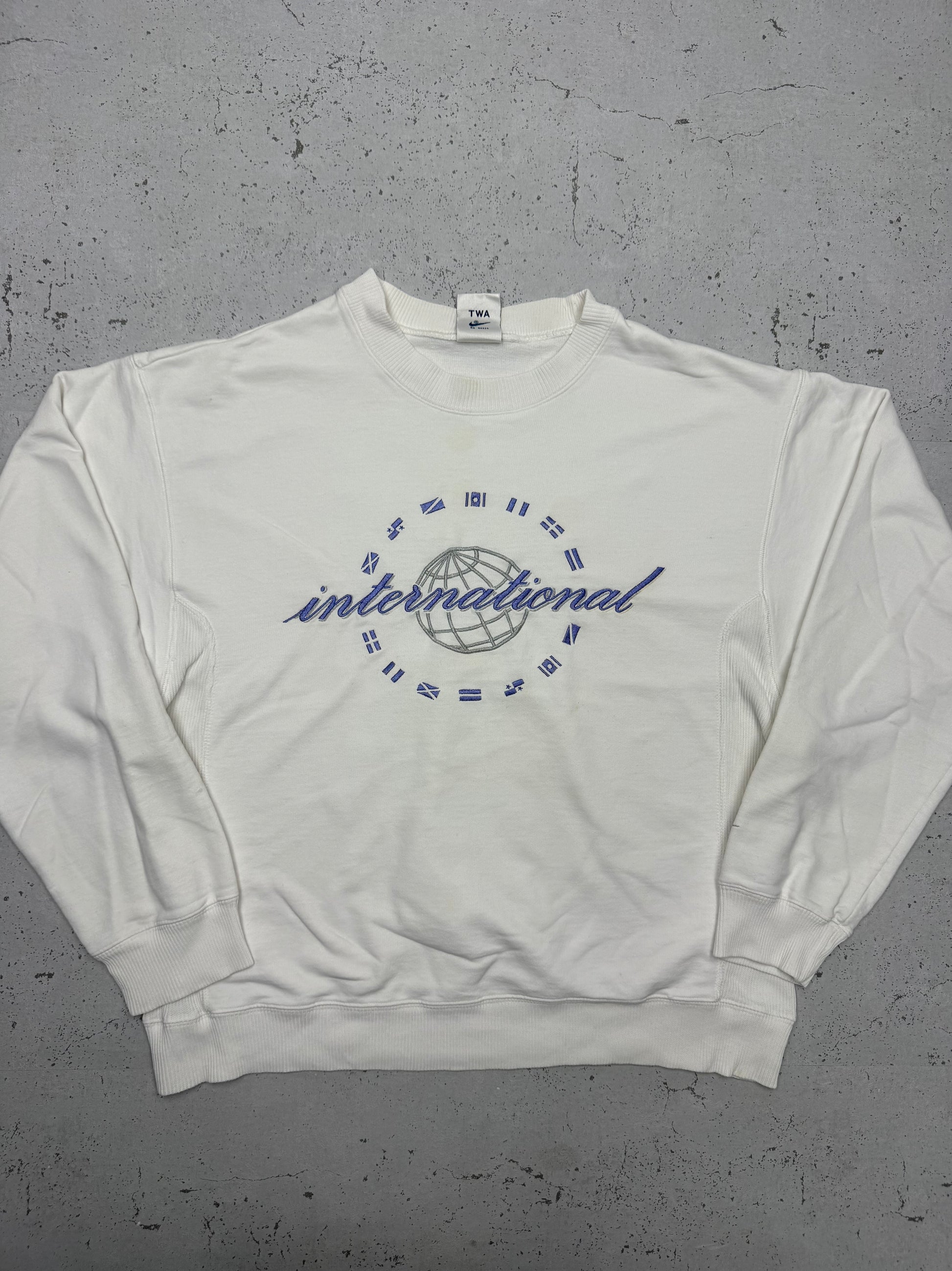 Nike International TWA Stickerei Sweatshirt weiß – Foto 2