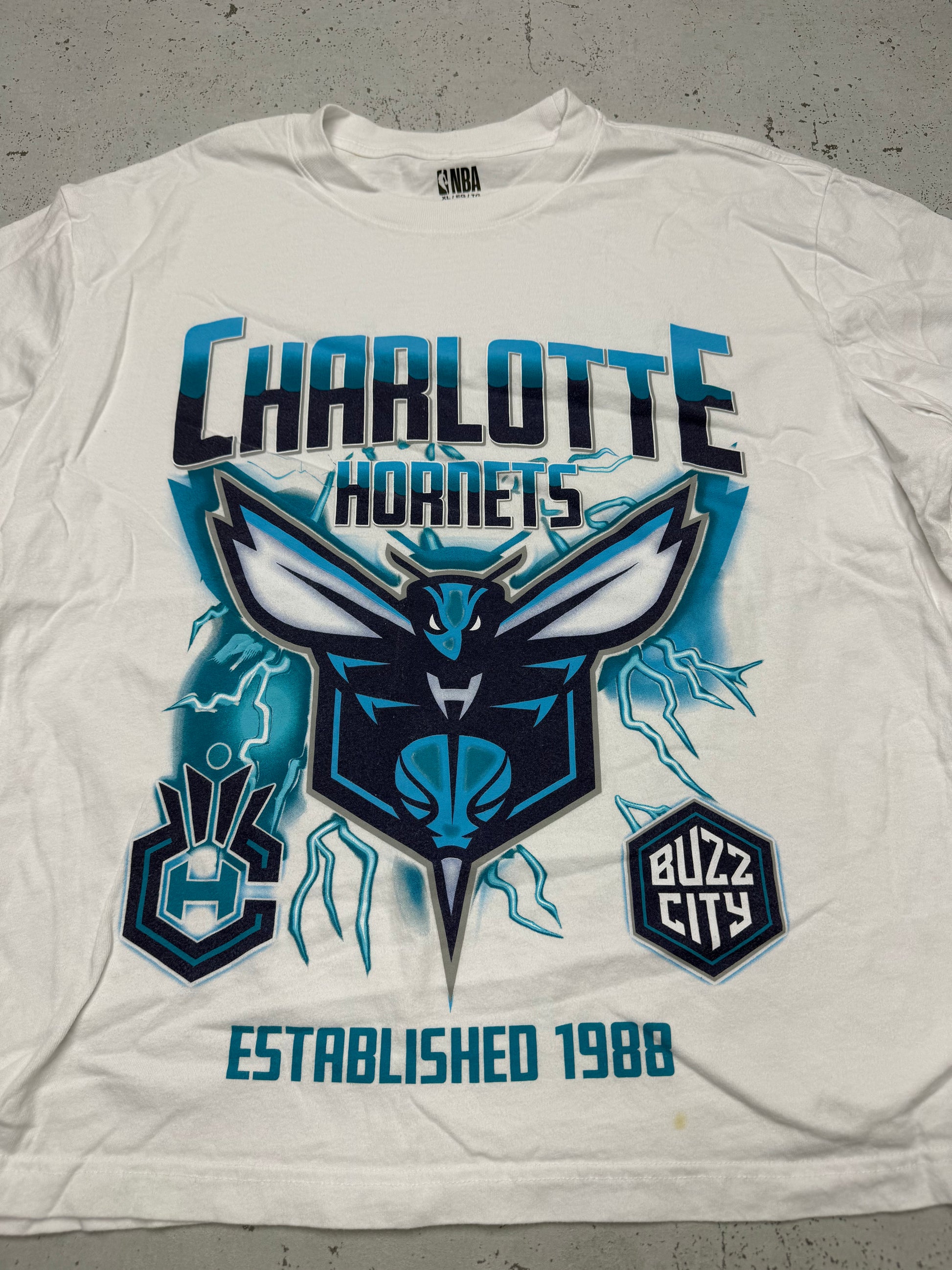 NBA Charlotte Hornets Buzz City T-Shirt weiß – Foto 3