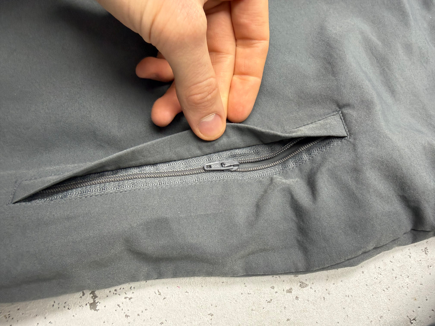 Reebok großes Logo hinten Trainingsjacke grau – Foto 4