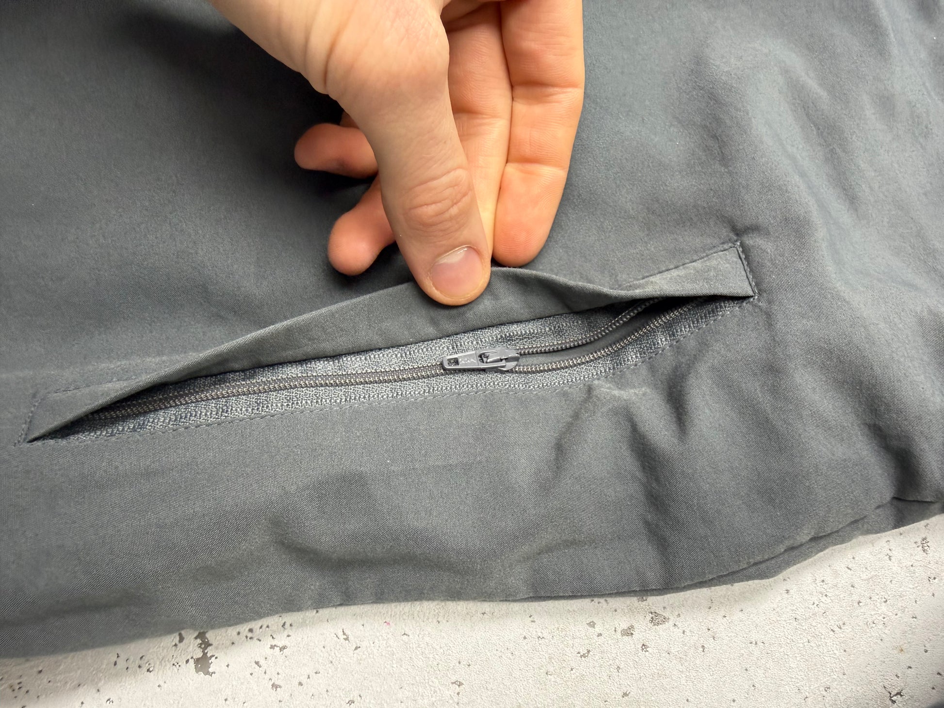 Reebok großes Logo hinten Trainingsjacke grau – Foto 4
