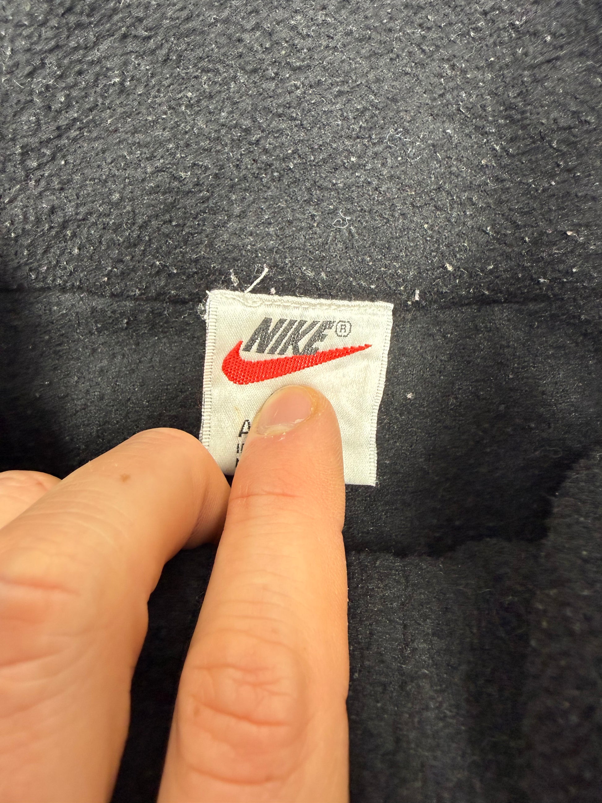 Nike rote Schultern Fleecejacke schwarz – Foto 3