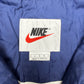 Nike großer Swoosh hinten Windbreaker blau – Foto 4