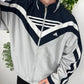 adidas V-Streifen Trainingsjacke grau – Foto 1