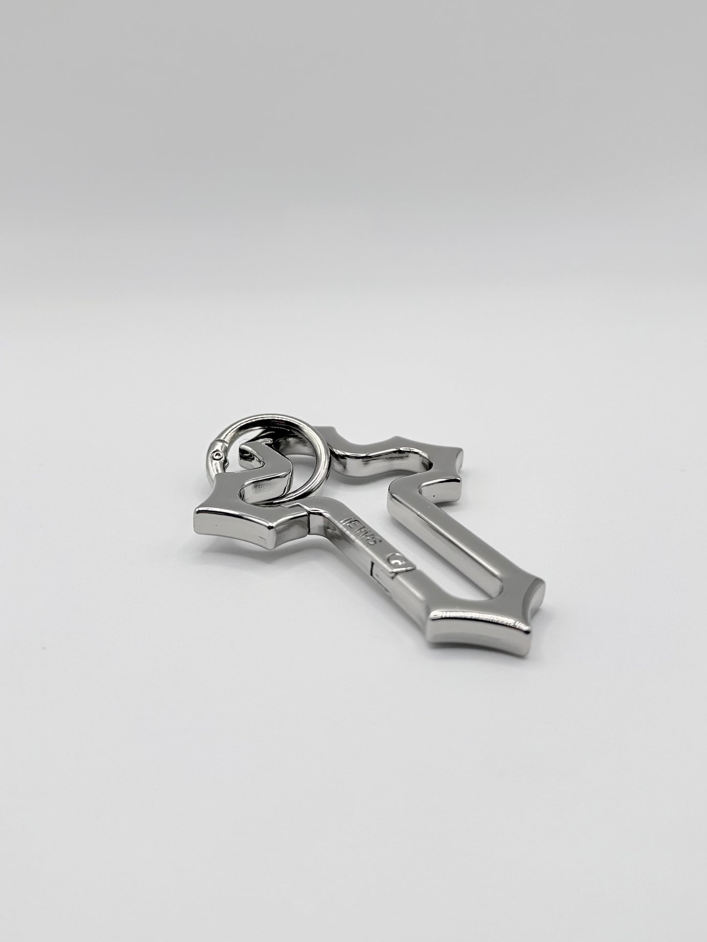 Y2K Silber Kreuz Anhänger – Accessoire für Hosenkette, Schlüssel oder Tasche