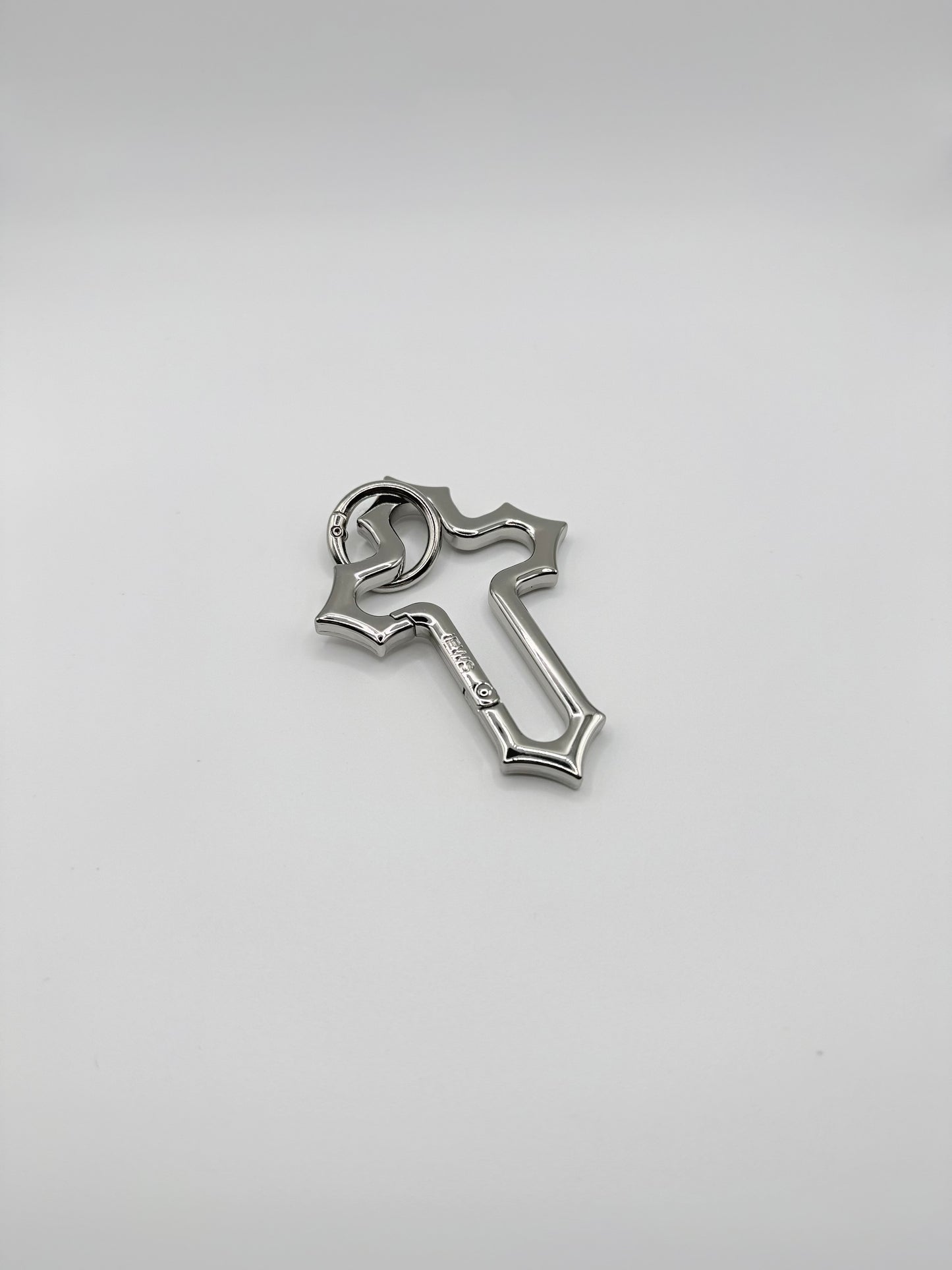 Y2K Silber Kreuz Anhänger – Accessoire für Hosenkette, Schlüssel oder Tasche