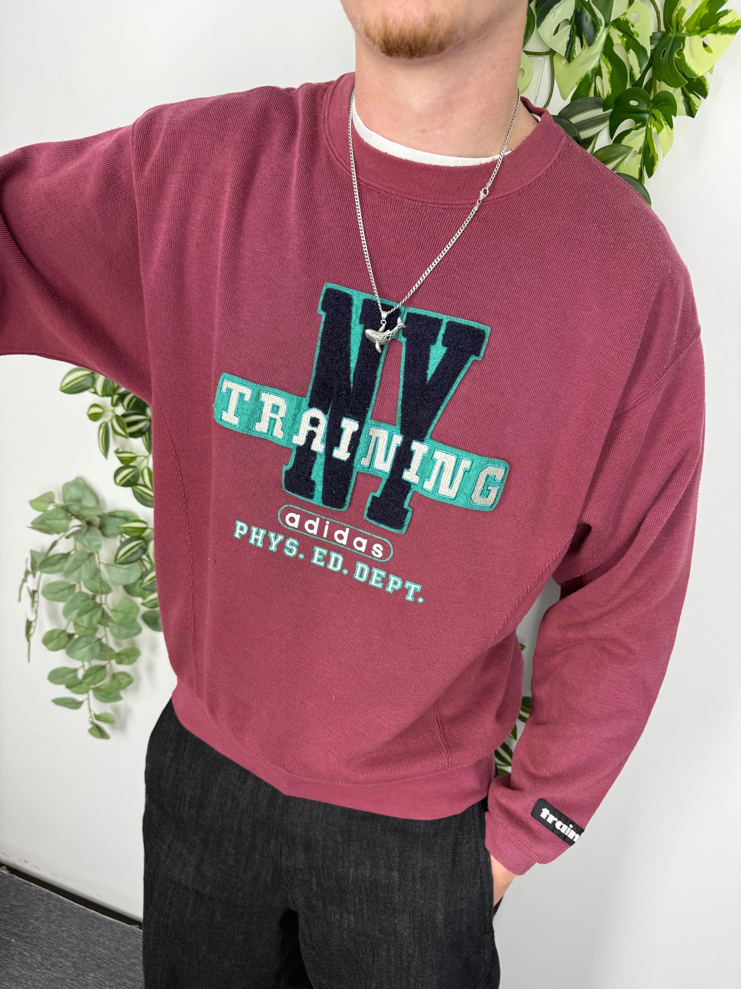 adidas NY Training Phys. Ed. Dept. Sweatshirt rot – Foto 1