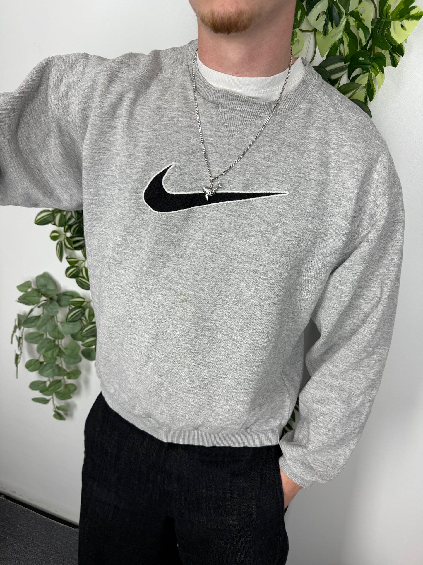 Nike großer Swoosh Sweatshirt grau – Foto 1