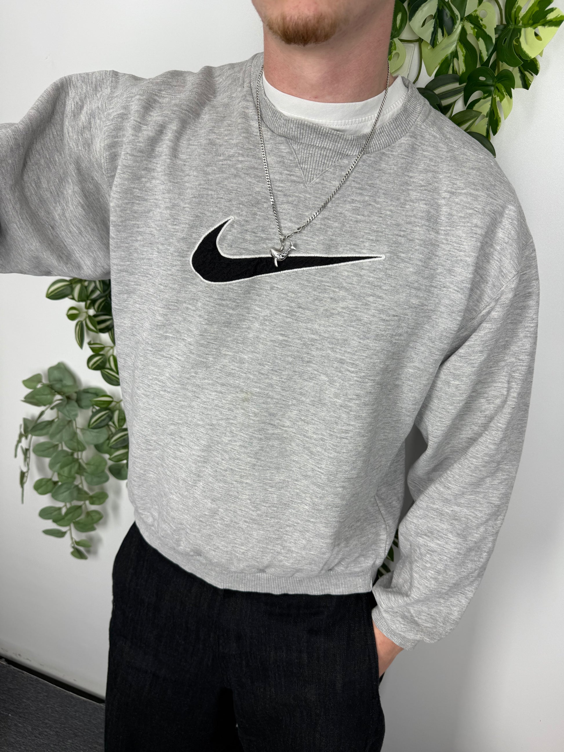 Nike großer Swoosh Sweatshirt grau – Foto 1