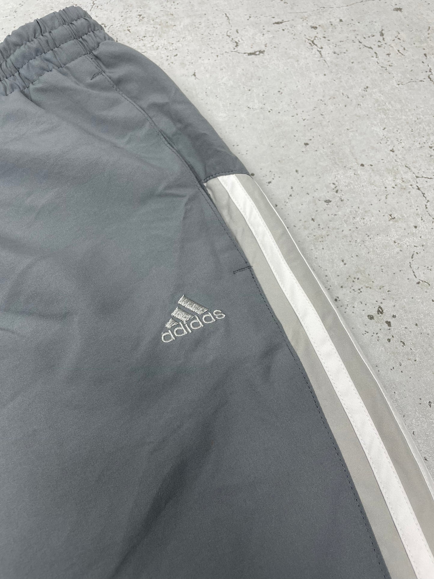 Adidas vintage Trackpants Jogginghose Baggy Fit grau weiß XXXL