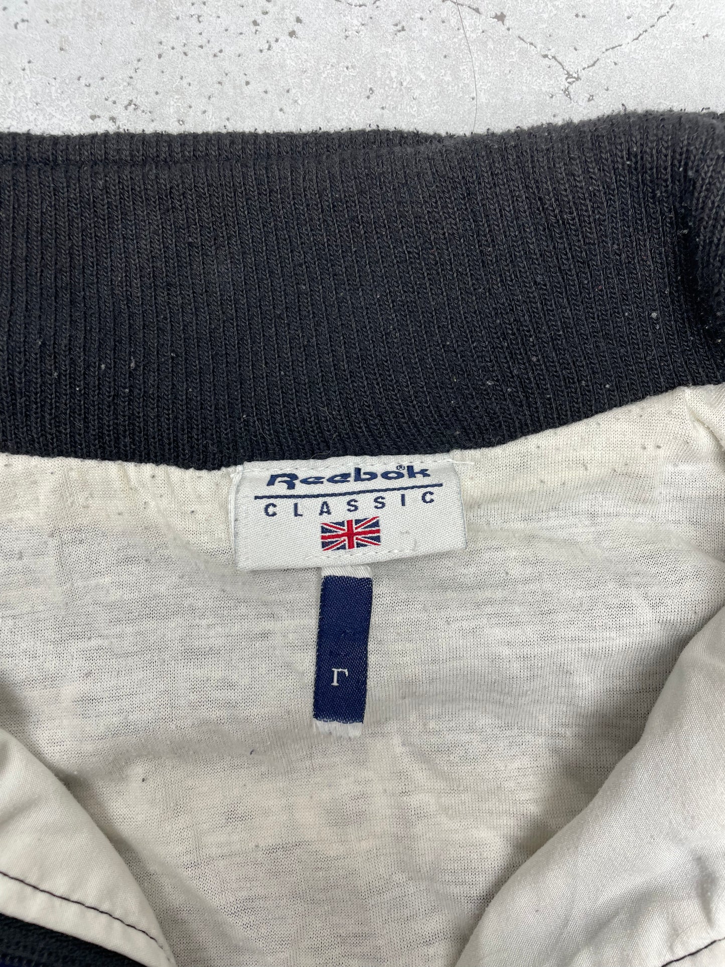 Reebok vintage Windbreaker Trackjacket Zipper L