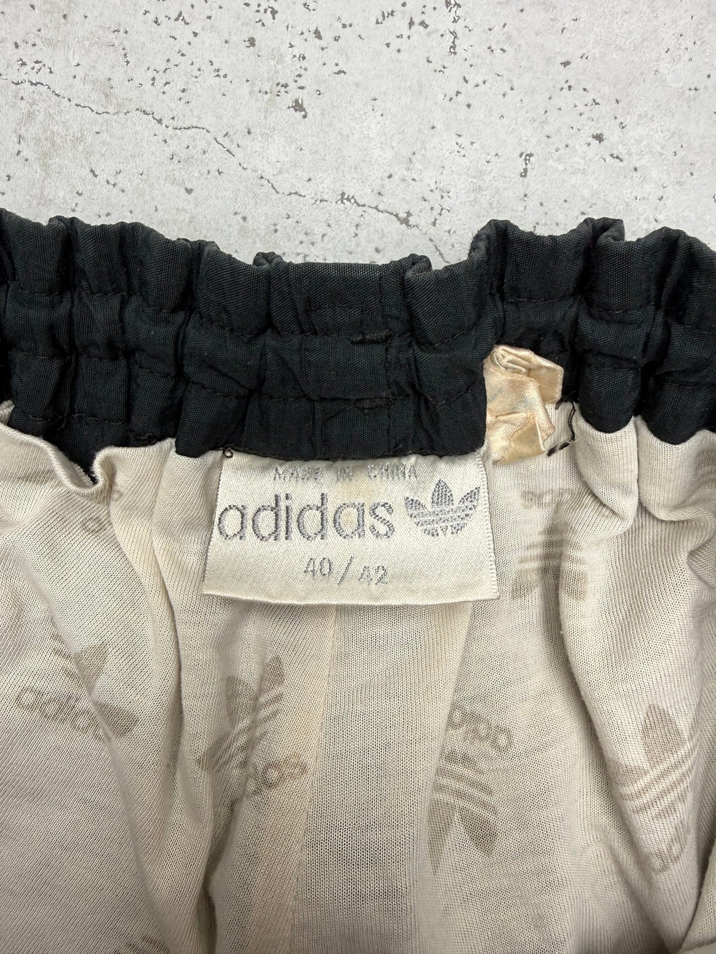 adidas Vintage Shell Pants in Schwarz mit Türkis, Größe M, Etikett